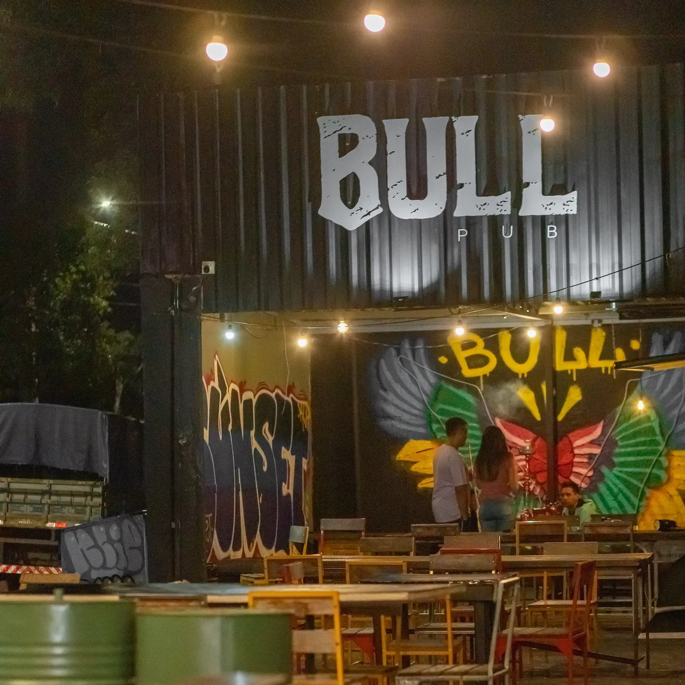 BULL PUB BAR